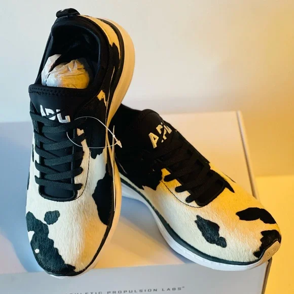 NIB APL WOMENS TECHLOOM PHANTOM BLACK/WHITE ICONIC CALF HAIR SNEAKER SZ 7.5 - Picture 3 of 14